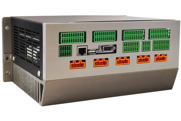 四軸驅控一體化控制器